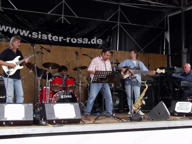 Karlsruher Band "Sister Rosa" such Keyboarder - 1